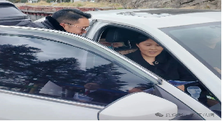 法治护航文旅路 假期坚守暖民心——雅江县人民法院 五一景区法治宣传不停歇